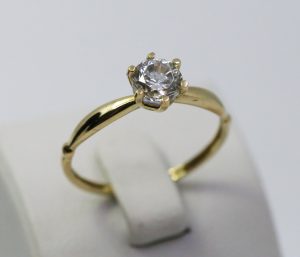 Zlatý dámský prsten s bílým kamenem 14k – 1,71g